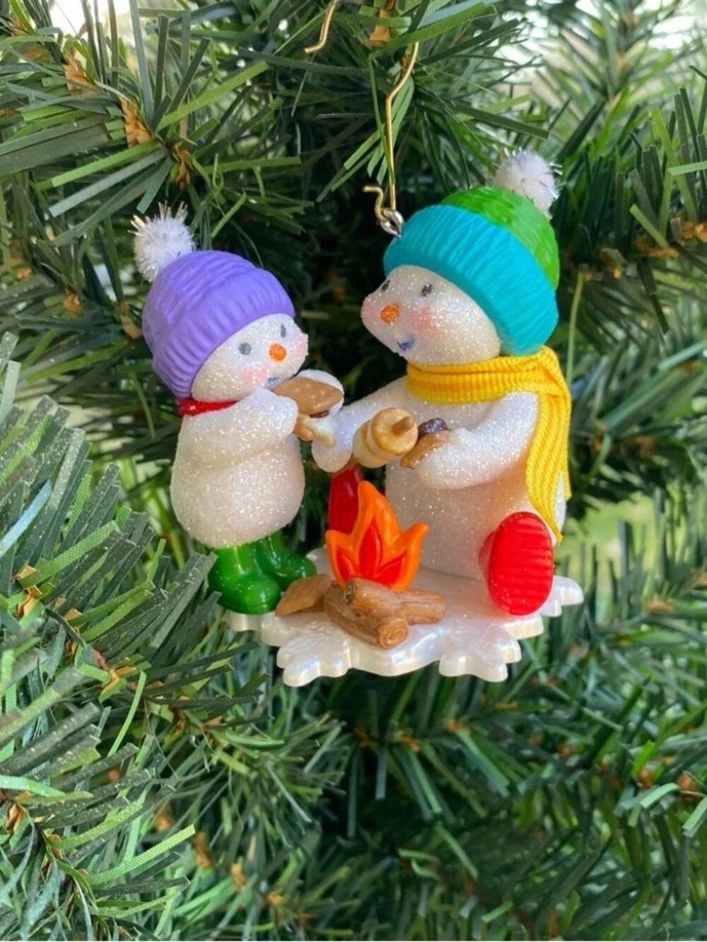 NWT 2025 Hallmark Making Memories #18 Scrumptious S'Mores snowmen ornament